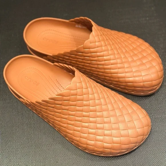 CROCS Crocs Dylan Woven Clog Cognac/tan size Mens 9/ Women’s 11 slip on - Picture 1 of 6